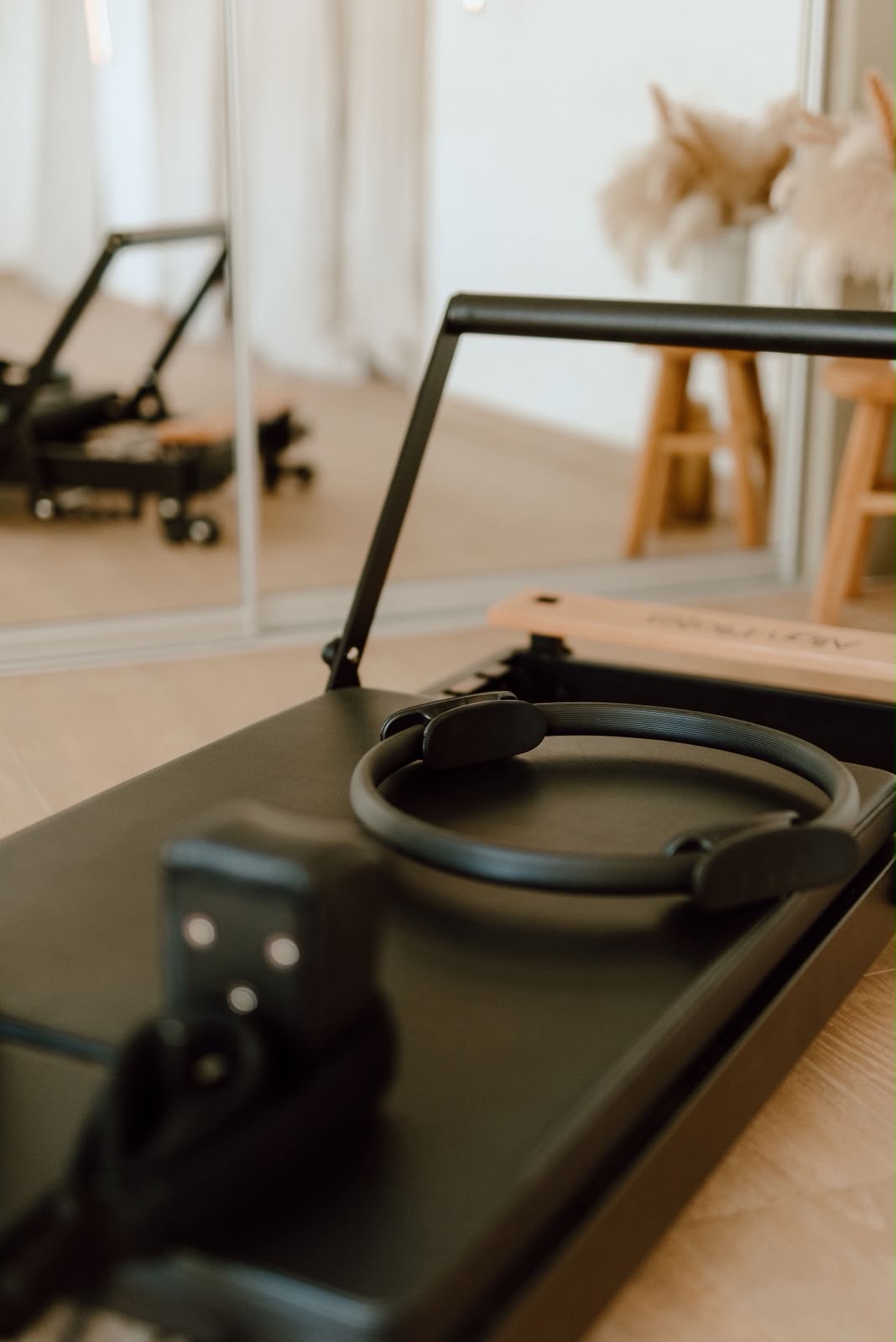 Cercle Pilates posé sur le chariot du Reformer
